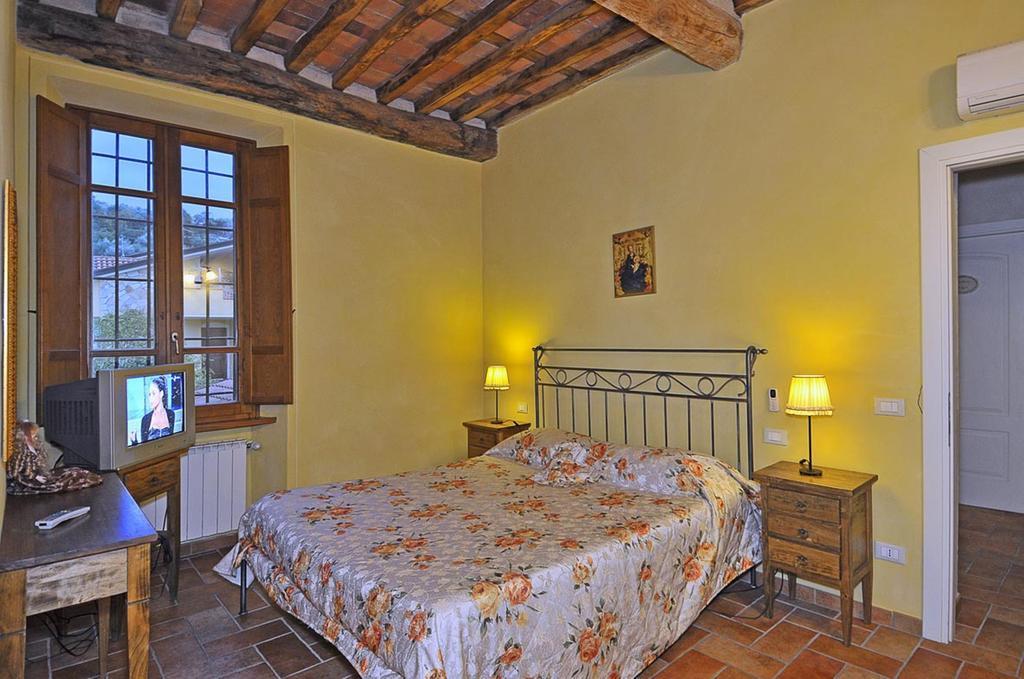 Le Ginestre B & B Massarosa Pokoj fotografie